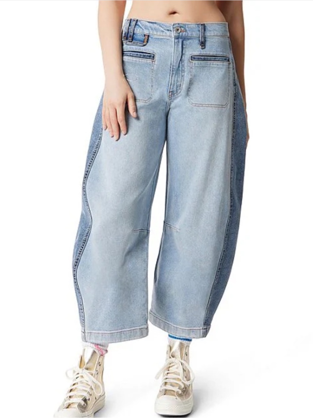 New Frayed Colorblock Barrel Jeans
